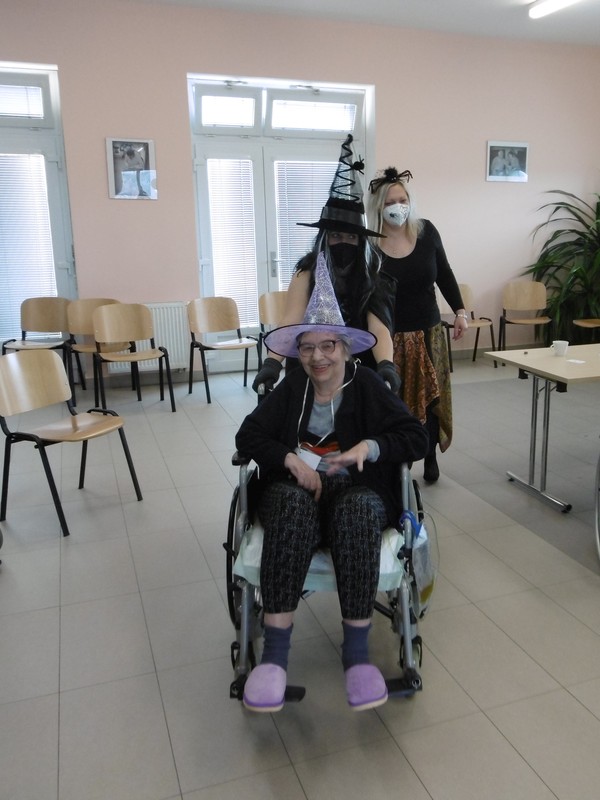 Čarodějnický rej (40)