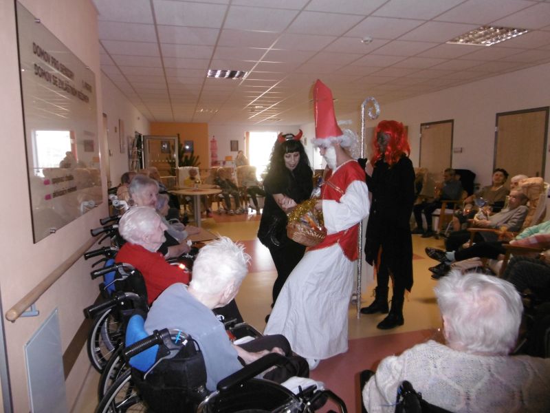 Domovem chodil Mikuláš, čert a anděl (2) Domovem chodil Mikuláš, čert a anděl (2)