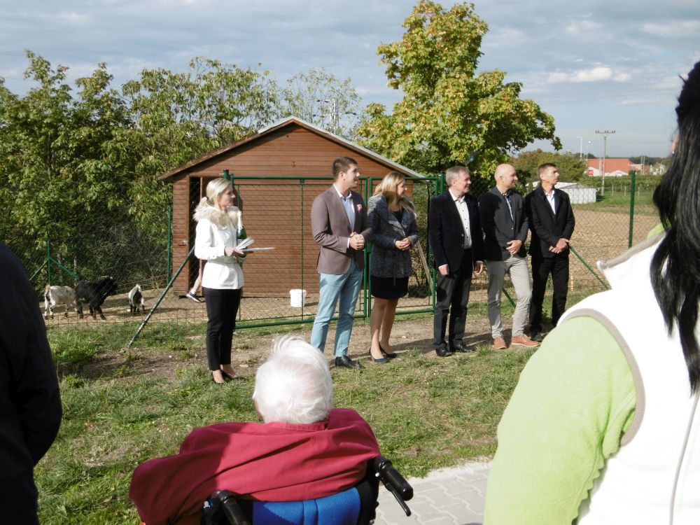 Oslava Dne seniorů - křest kozí rodinky 1