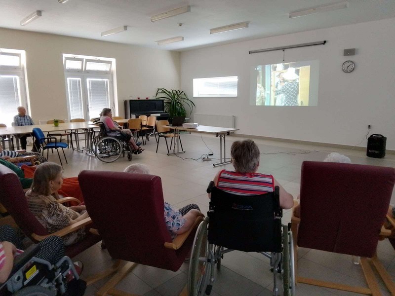 Jak dostat tatínka do polepšovny (3)