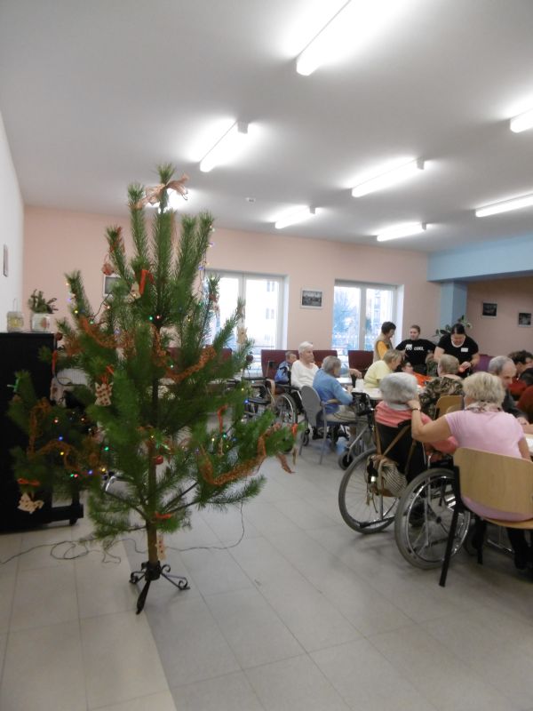 Vánoční tvoření s dětmi a maminkami z Vrbovce a Chvalovic (5) Vánoční tvoření s dětmi a maminkami z Vrbovce a Chvalovic (5)